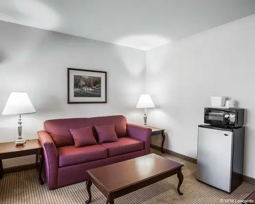 Quality Inn Grand Suites