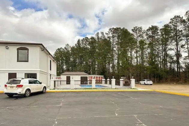 Quality Inn - Havuz