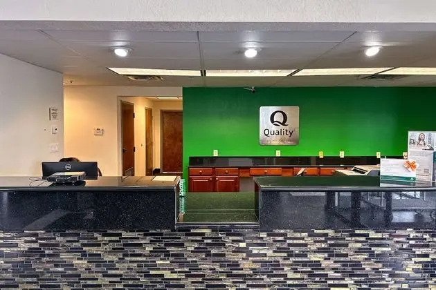 Quality Inn - Lobi