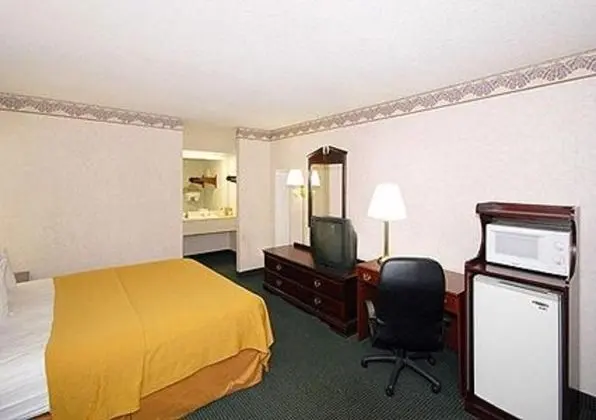 Quality Inn Hillsville Area