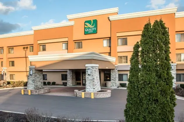 Quality Inn Hoffman Estates - Schaumburg