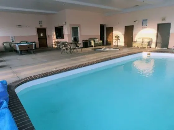Quality Inn Hot Springs State Park - Havuz