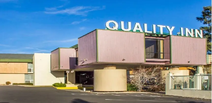 Quality Inn I-40 & I-17