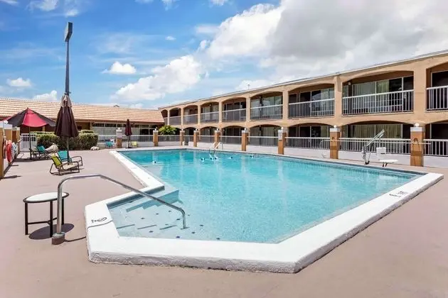 Quality Inn I-75 at Exit 399