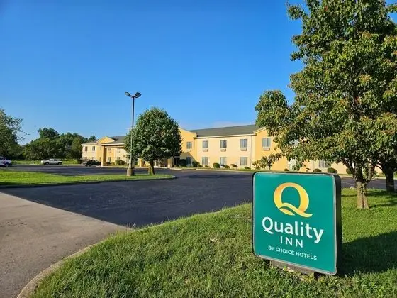 Quality Inn Kingdom City - Dış Mekan