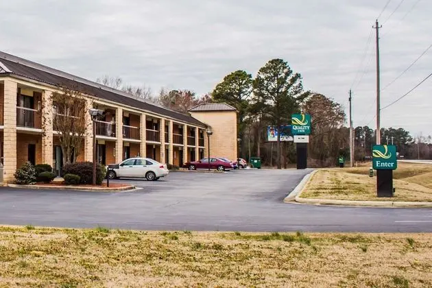 Quality Inn Kinston - Dış Mekan