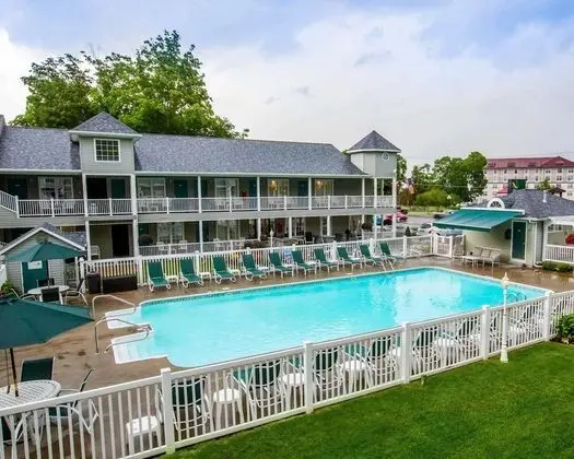 Quality Inn Lake George - Havuz