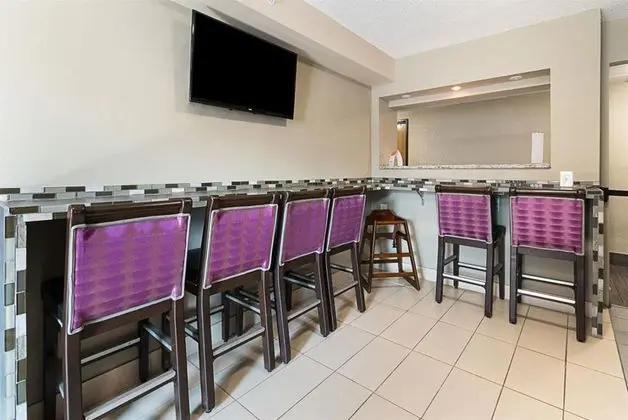 Quality Inn Leesburg Chain of Lakes