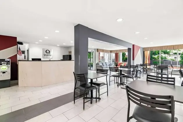 Quality Inn Merrimack - Nashua - Lobi