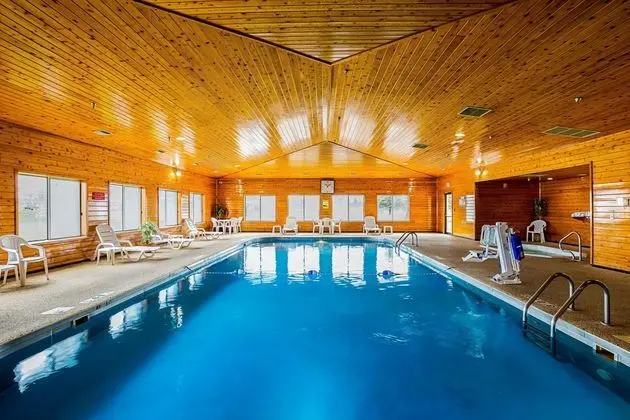 Quality Inn - Havuz