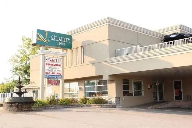 Quality Inn Hotel Mont Laurier