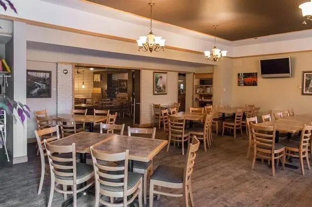 Quality Inn Hotel Mont Laurier - Genel