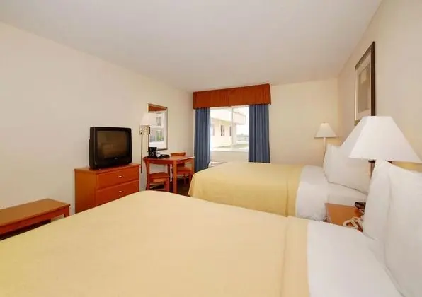 Quality Inn Morris I-80