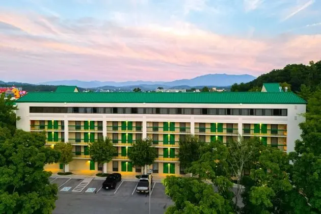 Quality Inn Near the Island Pigeon Forge - Dış Mekan