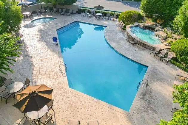 Quality Inn Near the Island Pigeon Forge - Havuz