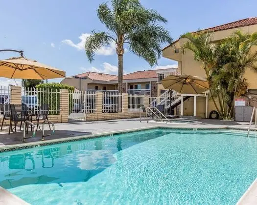 Quality Inn Near Long Beach Airport