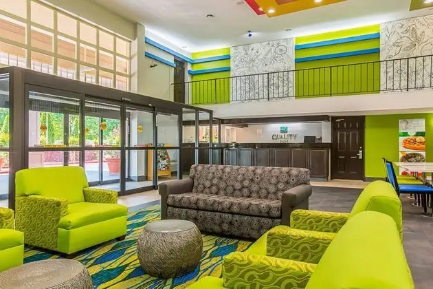 Quality Inn Northeast - Lobi