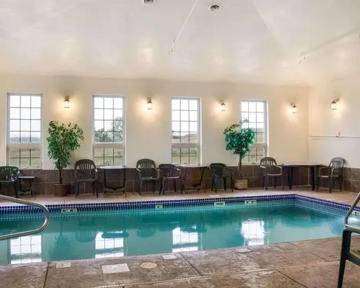 Quality Inn Oacoma - Havuz