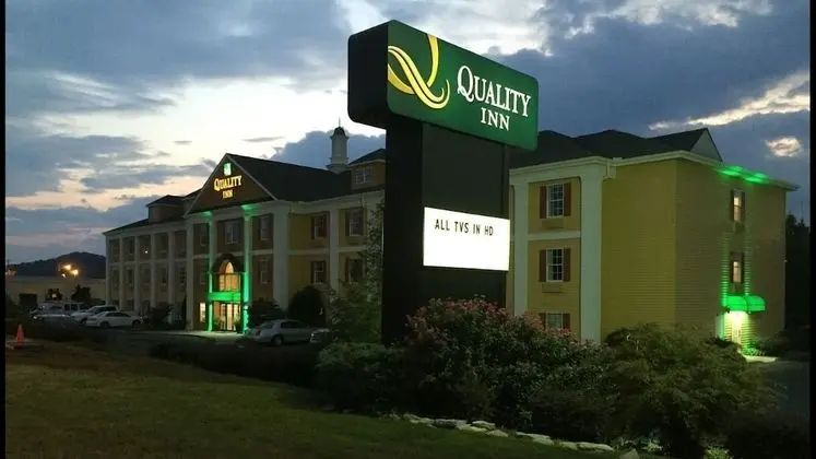 Quality Inn Oak Ridge - Dış Mekan