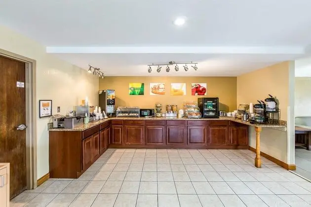 Quality Inn Parkway