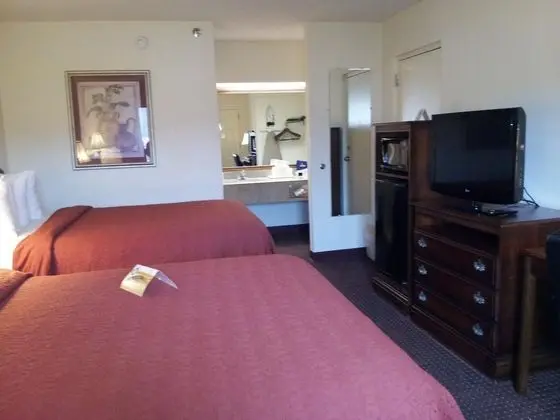 Quality Inn Pelham I-65 exit 246
