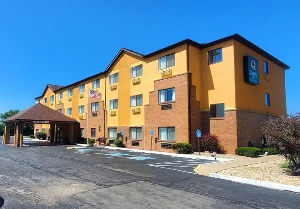 Quality Inn Peru - Dış Mekan