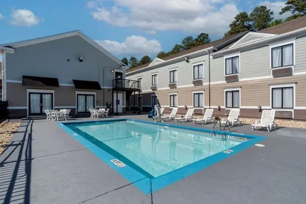 Quality Inn Phenix City Columbus - Havuz