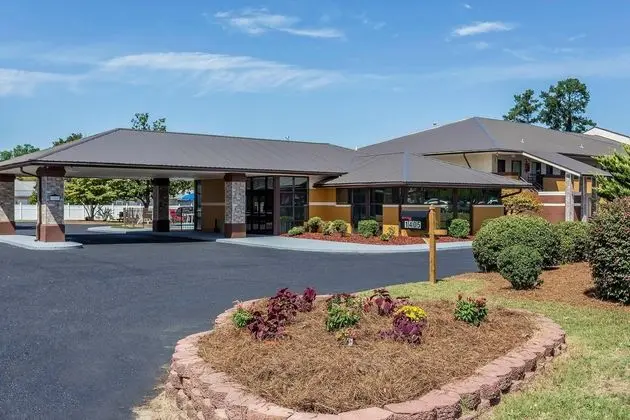 Quality Inn Pinehurst Area - Dış Mekan