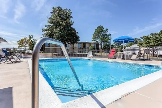 Quality Inn Pinehurst Area - Havuz