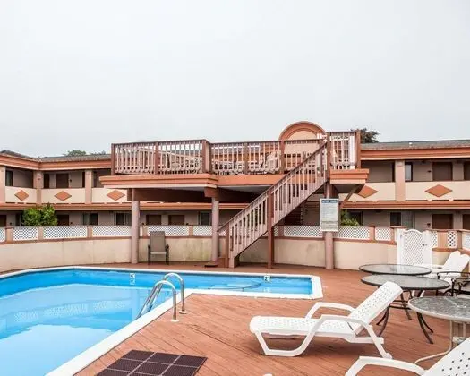 Quality Inn Point Pleasant - Havuz