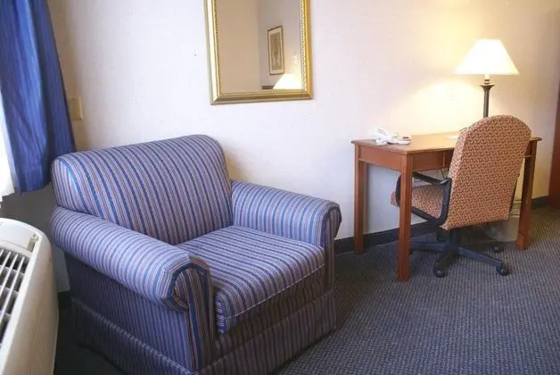 Quality Inn At Raritan Center