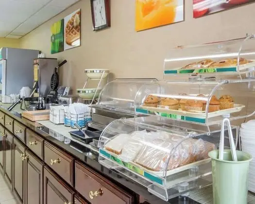 Quality Inn Reidsville Hwy 29 - Kahvaltı
