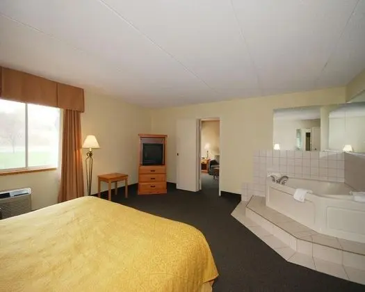 Quality Inn Rhinelander Area