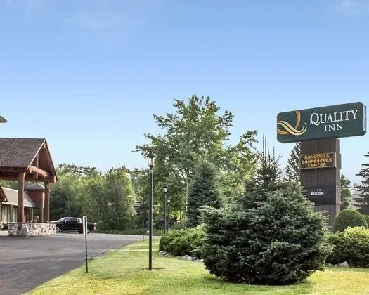 Quality Inn Rhinelander Area - Dış Mekan