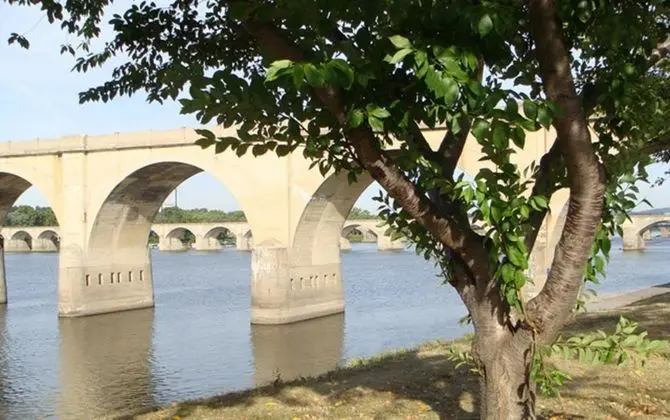 Quality Inn Riverfront
