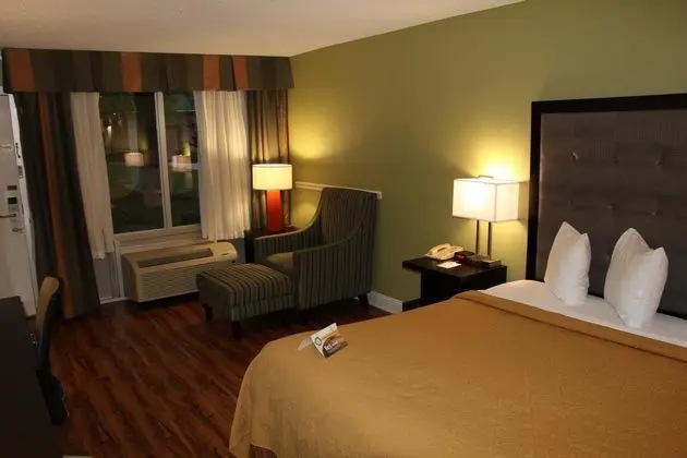 Quality Inn Roanoke Airport