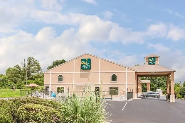 Quality Inn Savannah South - Dış Mekan