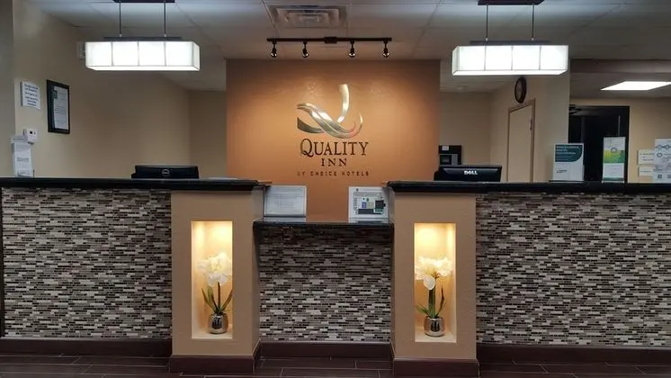 Quality Inn Shawnee - Lobi