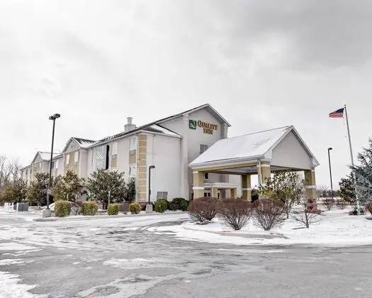 Quality Inn Spring Mills Martinsburg North - 1