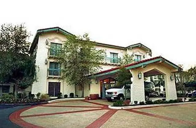 Quality Inn & Suites Airpot Clt