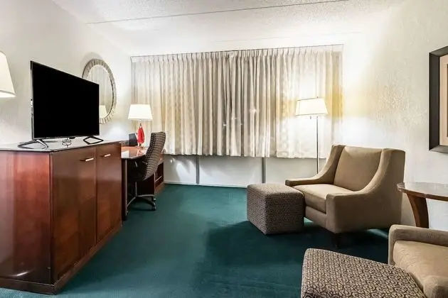 Quality Inn & Suites - Oda