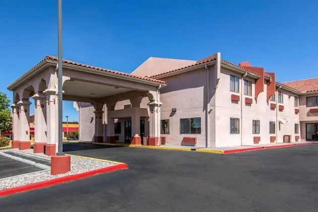 Quality Inn & Suites