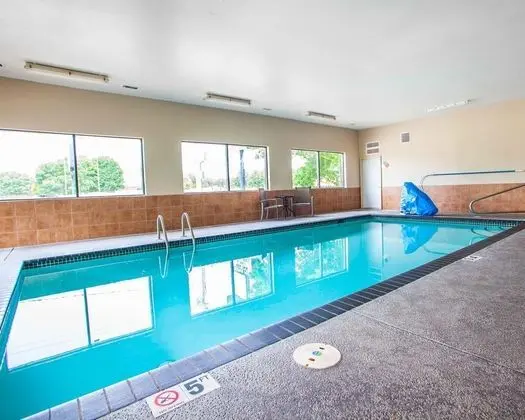 Quality Inn & Suites Ankeny Area - Genel