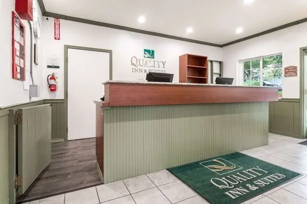 Quality Inn & Suites Bainbridge Island - Lobi