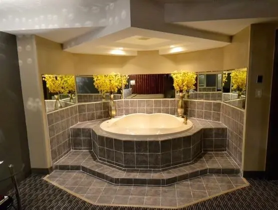 Quality Inn & Suites Banquet Center