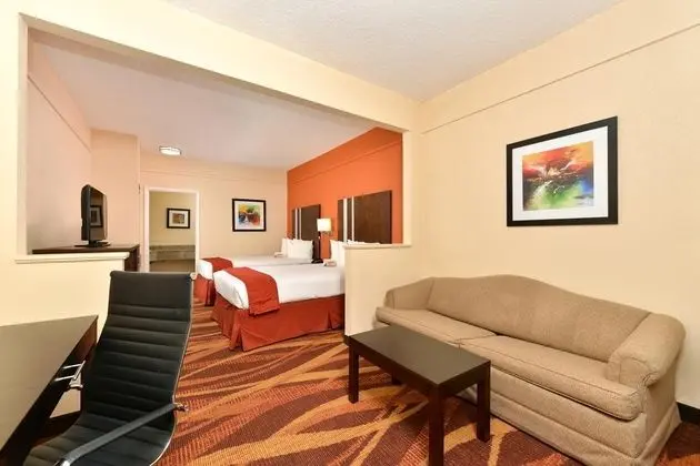 Quality Inn & Suites Baymeadows
