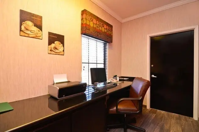 Quality Inn & Suites Beaumont
