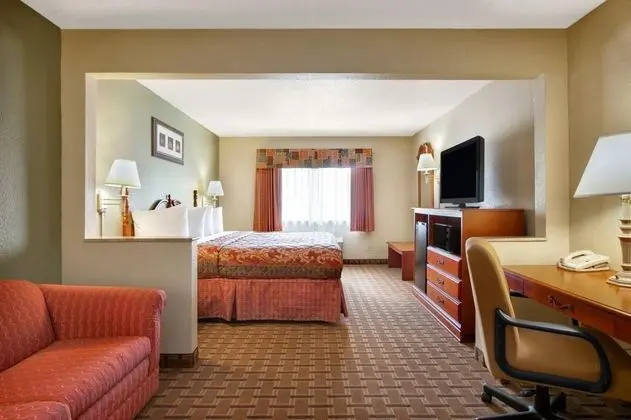 Quality Inn & Suites