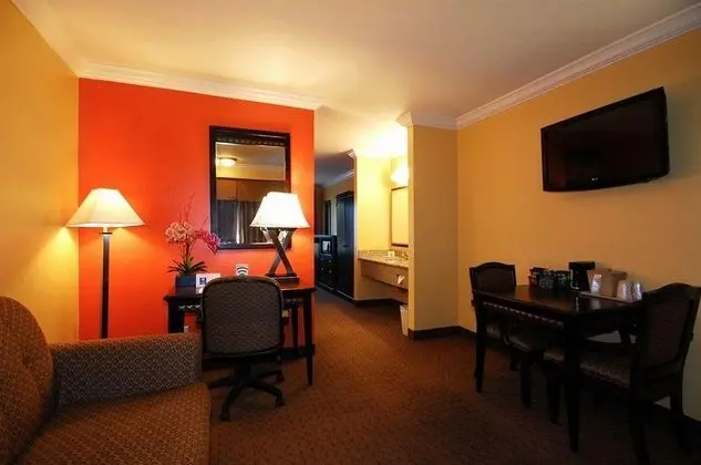 Quality Inn & Suites At the Bicycle Casino