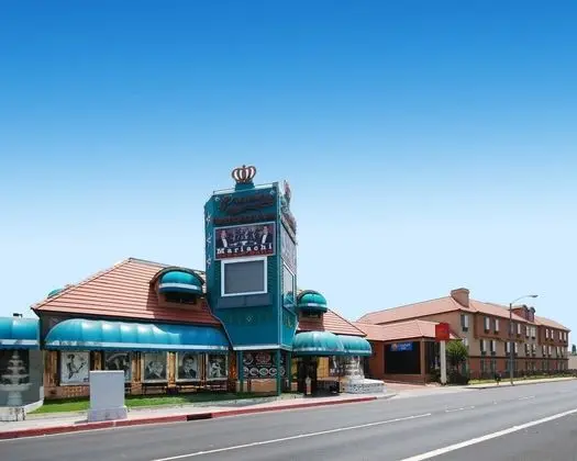 Quality Inn & Suites At the Bicycle Casino